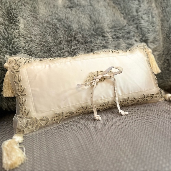 Handmade Silk Pillow with tassels beaded lace trim Ring Bearer Pillow Wedding - Picture 2 of 7